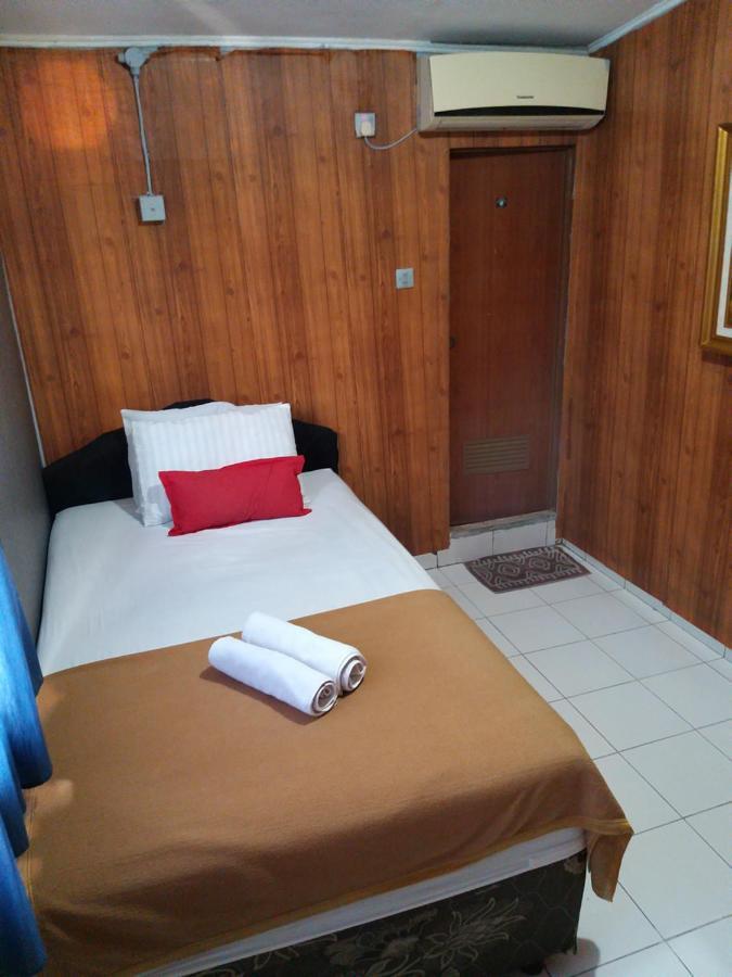 Venice Guest House Redpartner Dżakarta Zewnętrze zdjęcie